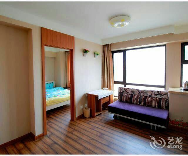 鞍山1加1日租公寓站前万熹店