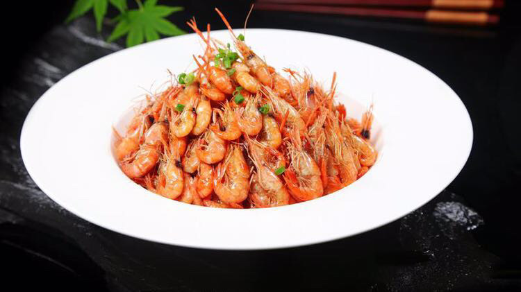 葱油新安河虾图片