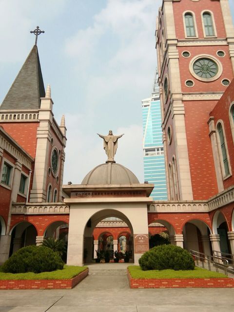 上海浦东教堂图片