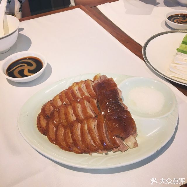 传统北京果木烤鸭(配鸭饼)图片