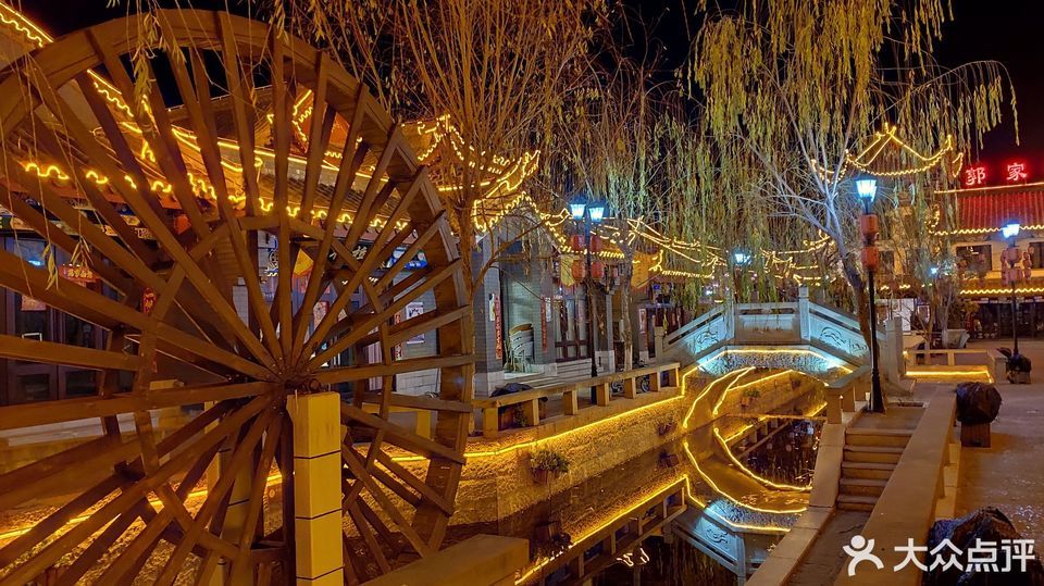 禄劝凤家古镇火把节图片