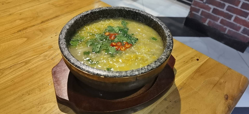 石锅酸菜汤图片