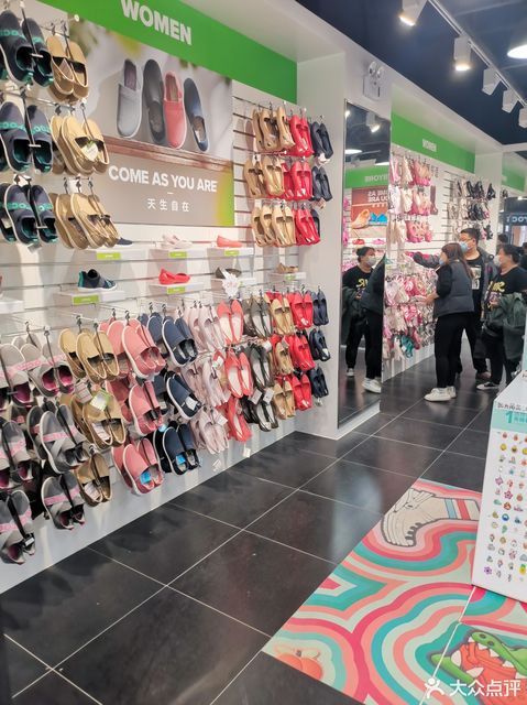 crocs卡骆驰