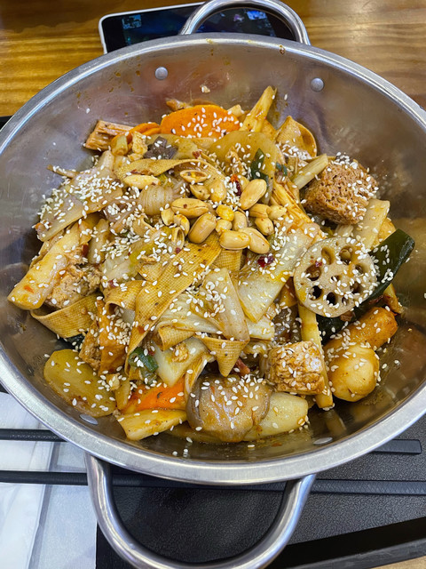 在哪儿):太原市万柏林区迎泽西大街公元时代城购物中心5层悦美食汇