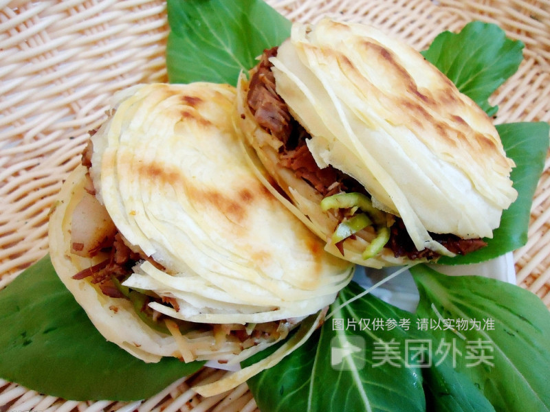 烧饼夹鸡柳图片