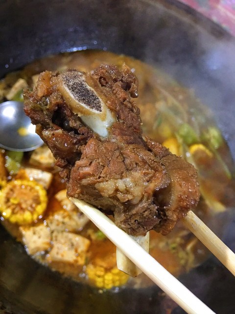 东北烧烤铁锅炖