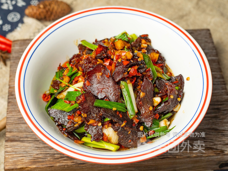 大蒜叶炒腊牛肉图片