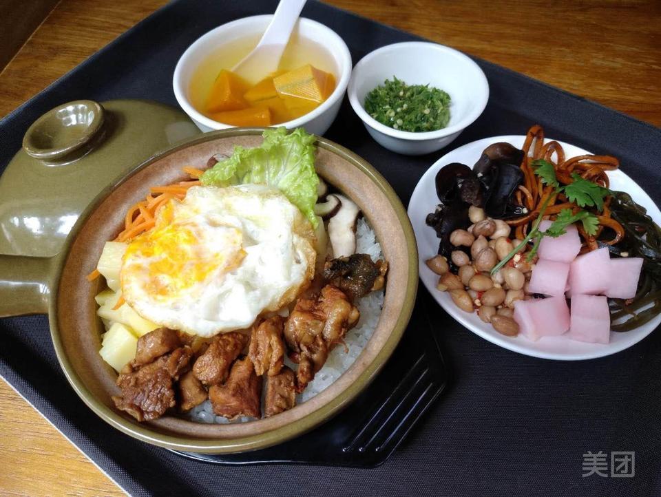 安龙四海特色砂锅饭金笔路店
