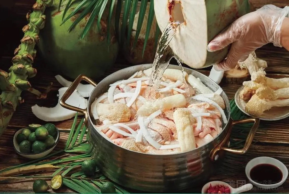 椰语江南海南椰子鸡火锅