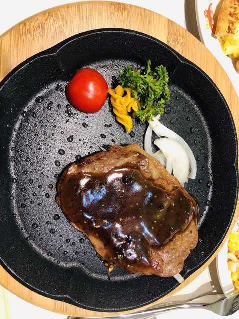 阿尔卑斯比萨牛排自助西餐厅