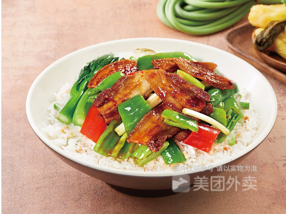 尖椒回锅肉饭图片