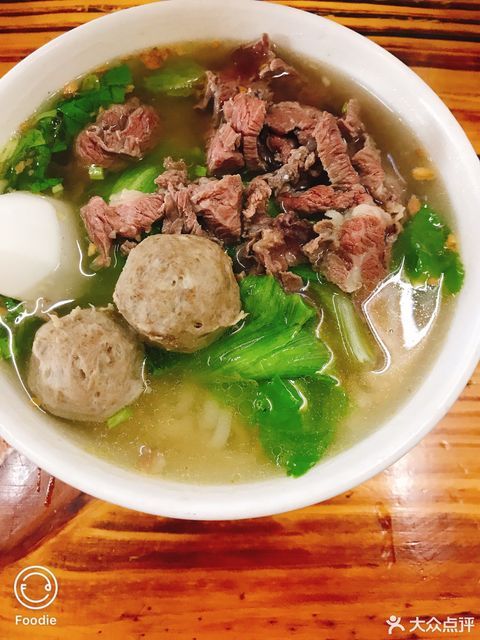 牛肉粿条汤图片