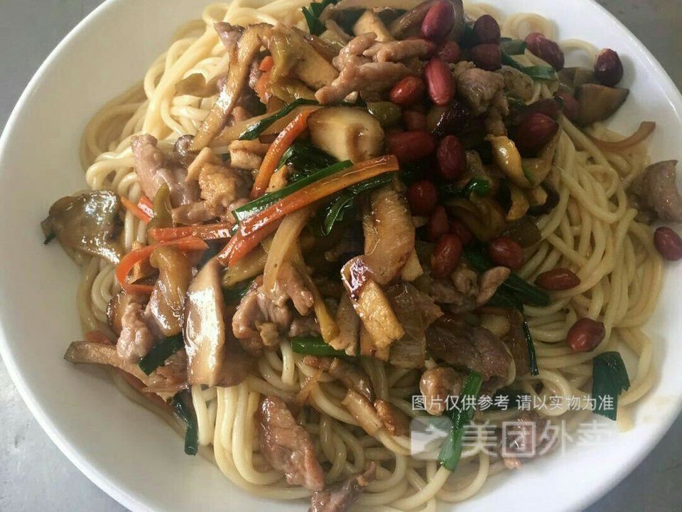 香菇肉片盖浇面图片
