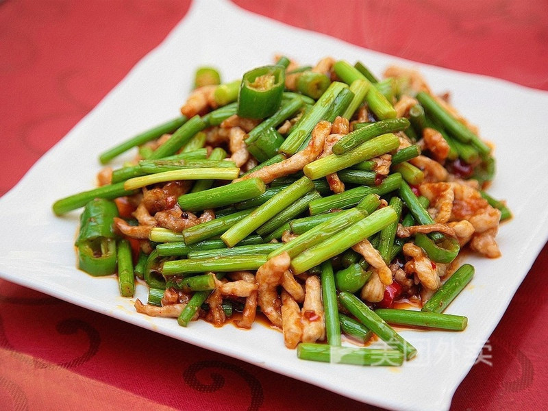 蒜苗肉丝盖浇饭图片