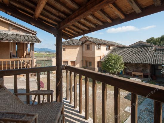 黄山猪栏酒吧乡村客栈(老油厂店)