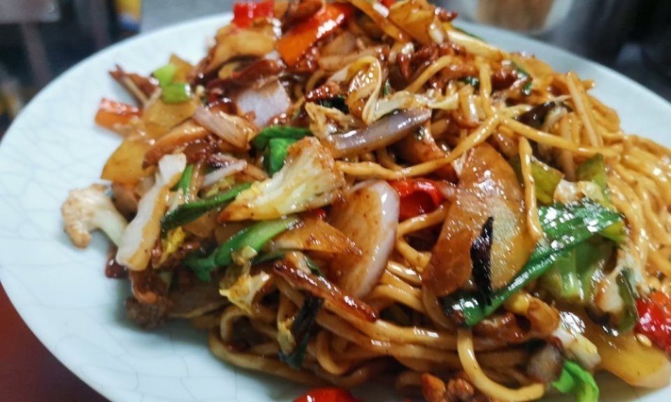 肉丝拆骨炒面图片