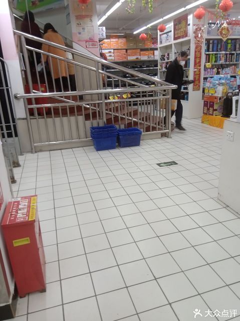                长城超市(学府店)