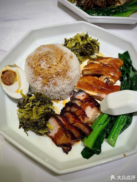 香港豉油鸡拼黑金叉烧图片