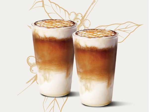 双杯热燕麦焦糖玛奇朵图片