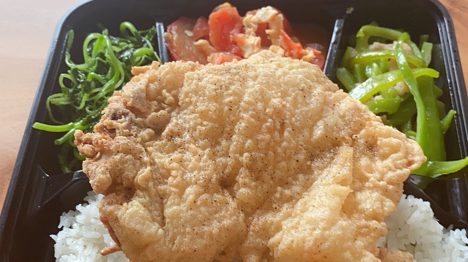 推荐菜:晓玥食堂(江阴八佰伴南门店)位于无锡市江阴市大安路237号2楼