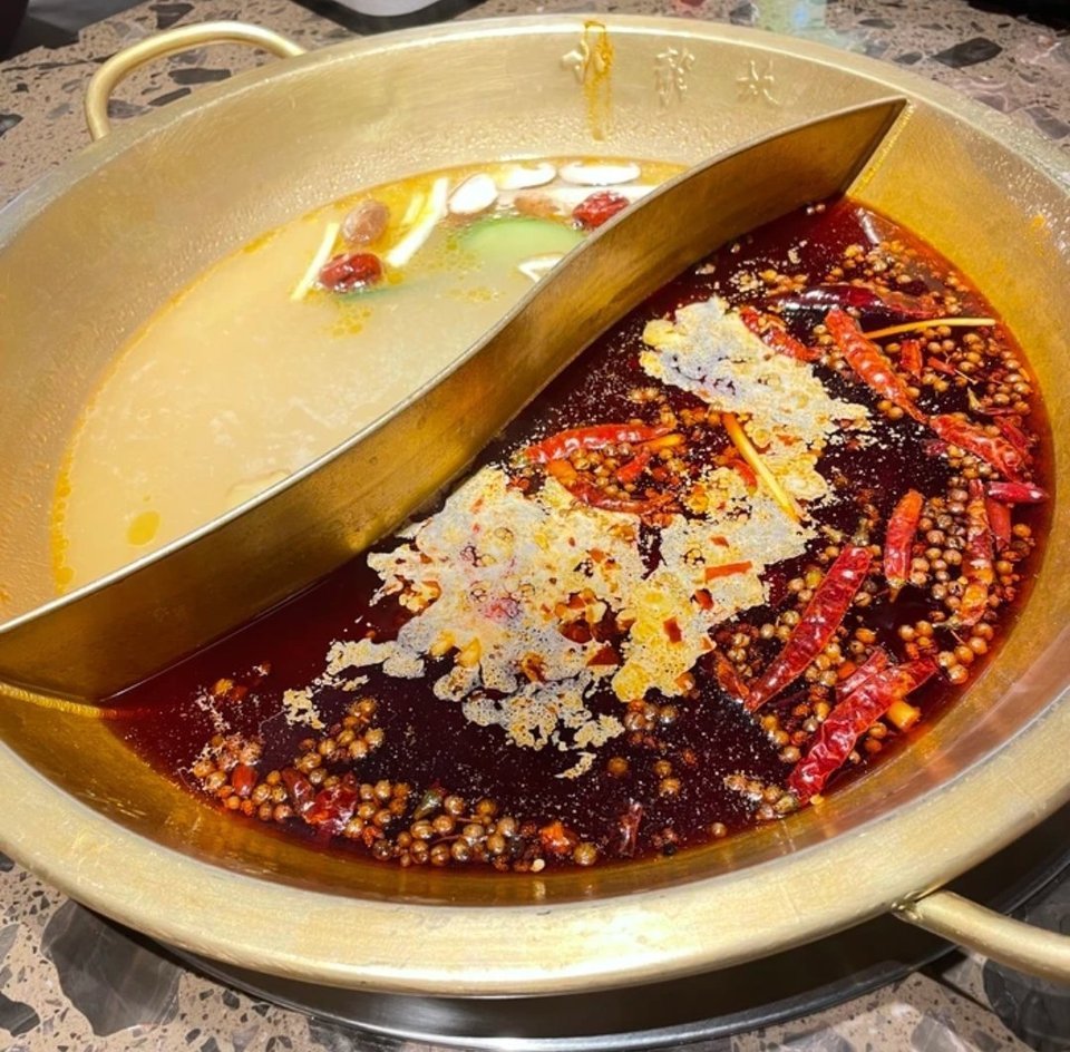 红白鸳鸯锅图片