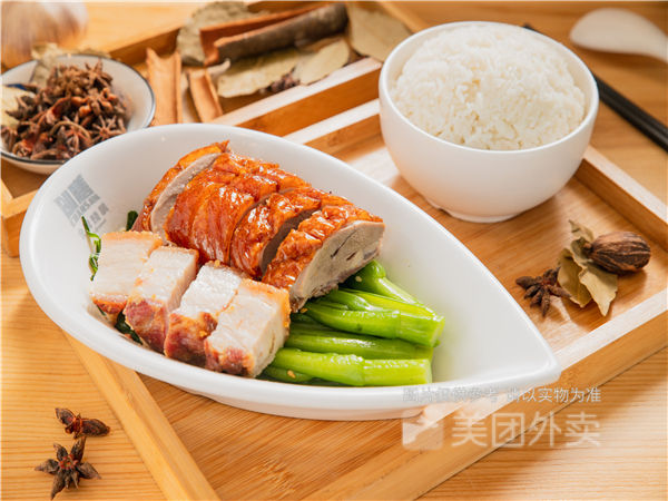 脆皮烧鸭腿拼脆皮烧肉饭图片