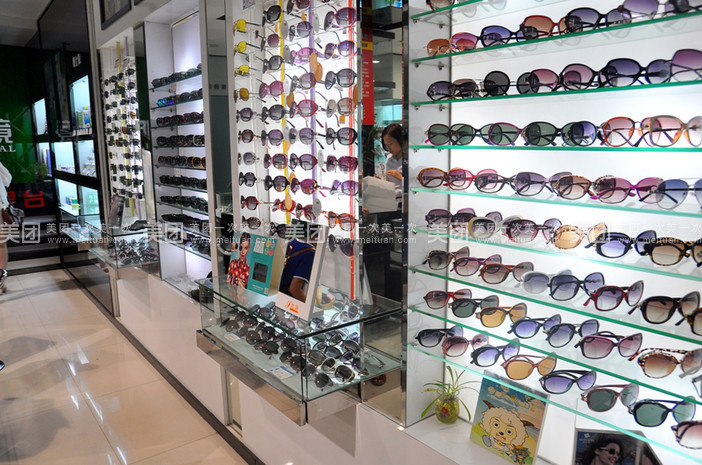             明朗眼镜(临安店)