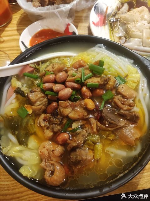 吴川粉皮牛腩粉