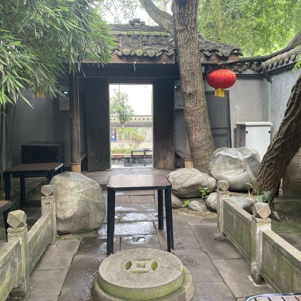 评论(怎么样,怎样,好不好,口碑):游侠半仙:成都诸葛庐位于成都市锦里