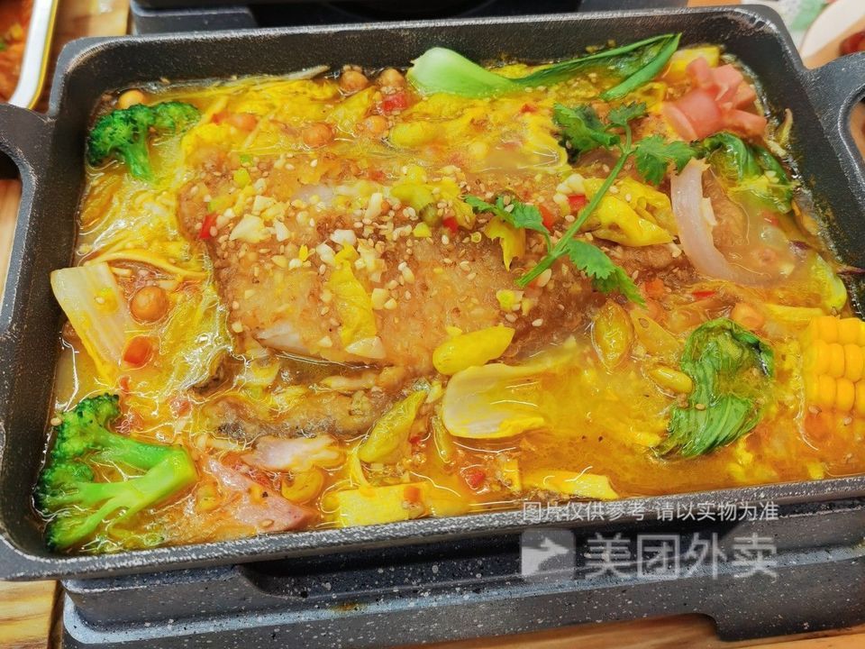 酸辣金汤烤鱼饭图片