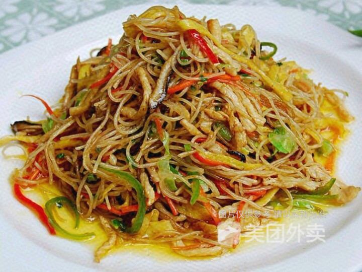 腊味炒粉青椒肉丝鸡蛋炒面推荐菜:沙县小吃(华南桥好多多旁边店)位于