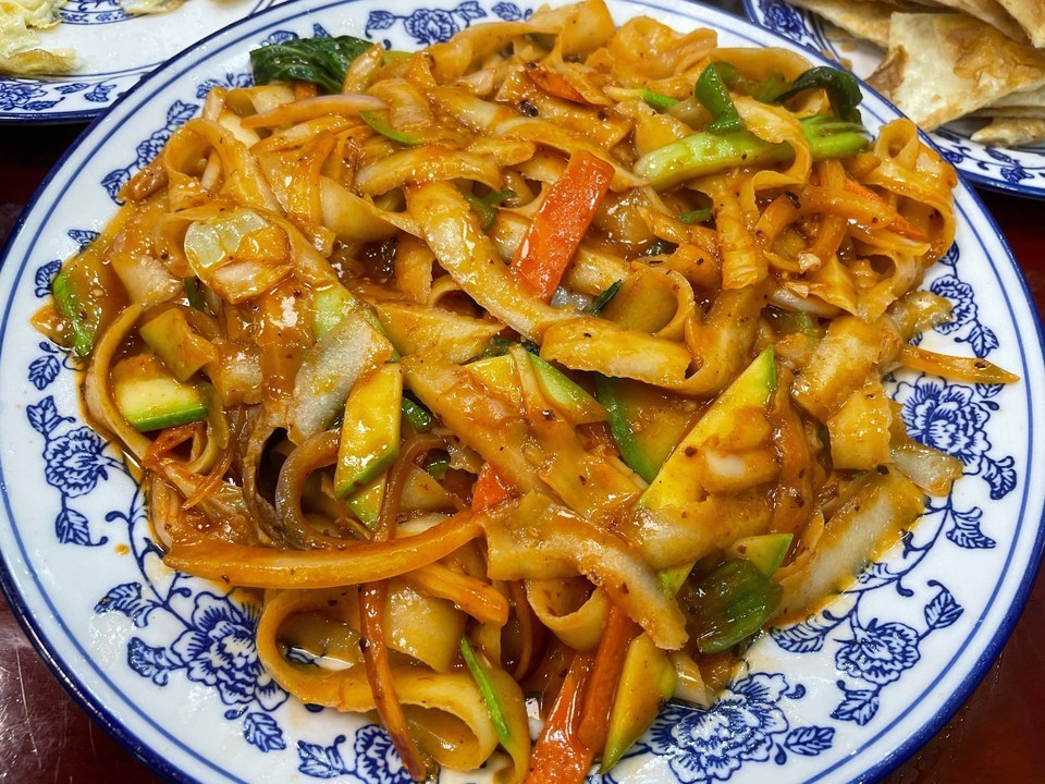 鸡蛋炒刀削图片