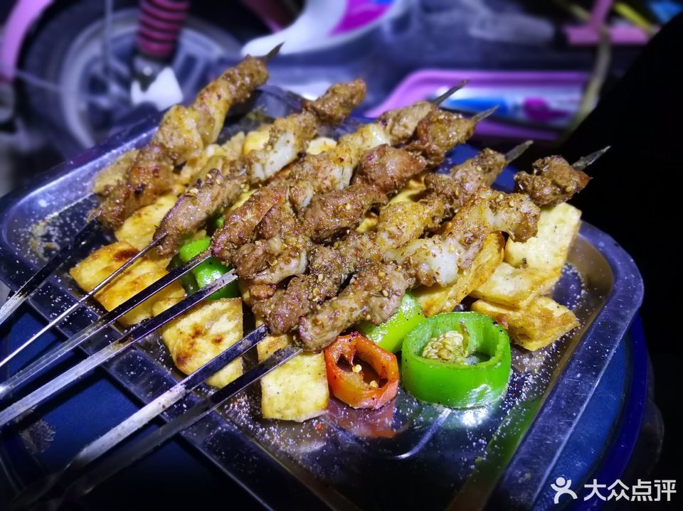 陈记烧烤美食广场