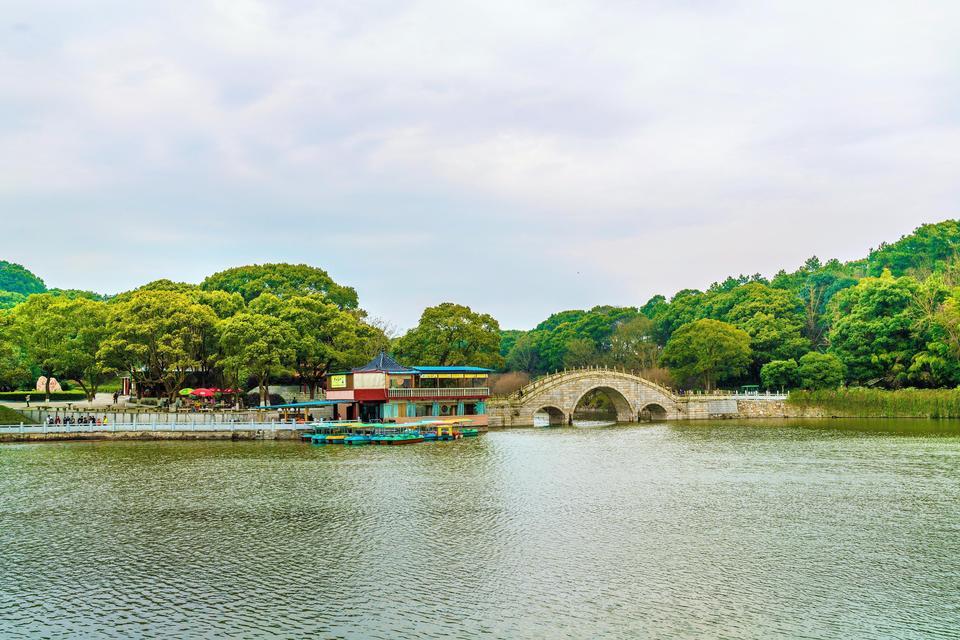 岳陽市 休閒娛樂 景點公園 > 湖南虹宇生態園 