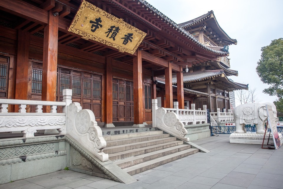 杭州香积寺天王殿图片