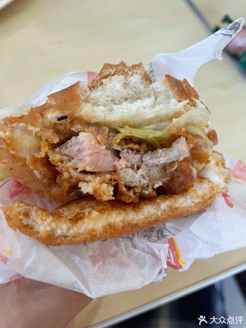 华莱士全鸡汉堡宿迁大学城店