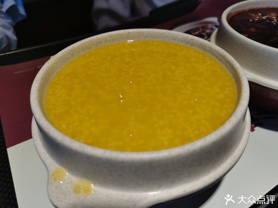 谷連天八寶粥香甜紅豆沙包老豆腐燉白菜分類:餐飲;粥店;快餐;中式快餐