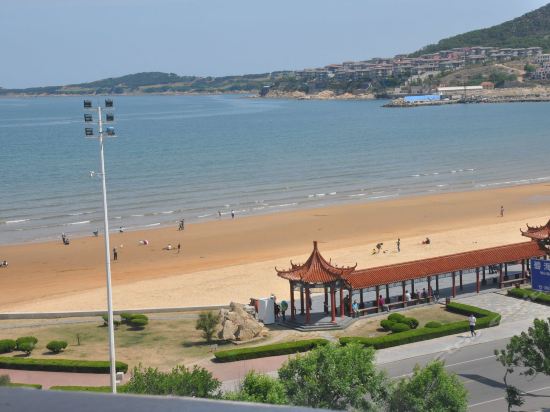 威海高区金海滩海水浴场精装电梯海景房普通公寓