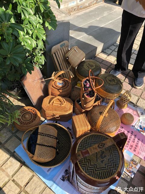 温州市花鸟市场-妙果寺古玩楼图片