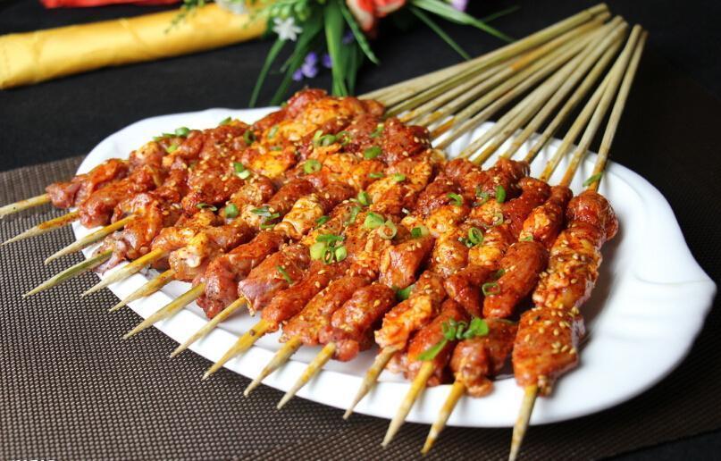 特色羊肉烤串图片