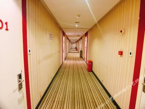 梨花小镇商务酒店