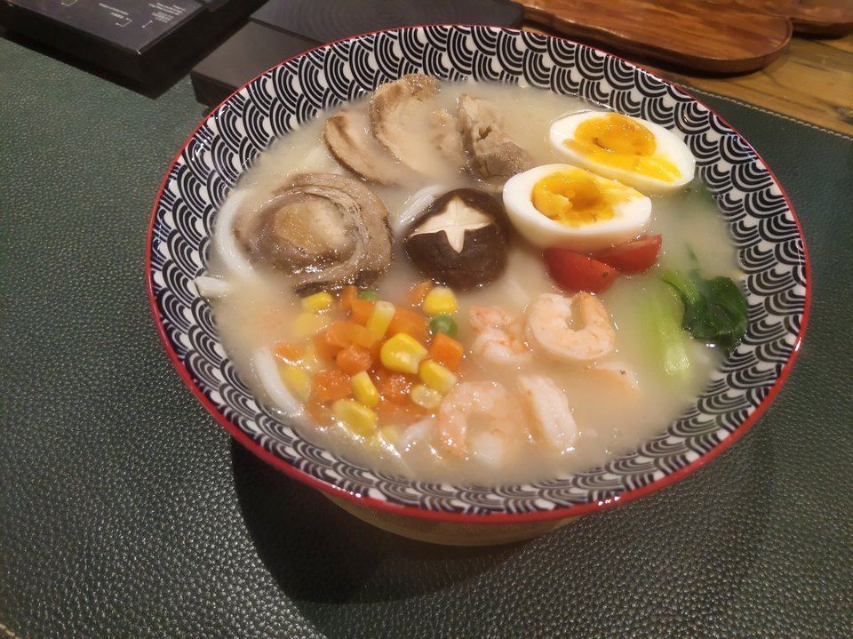 豚骨乌冬面图片