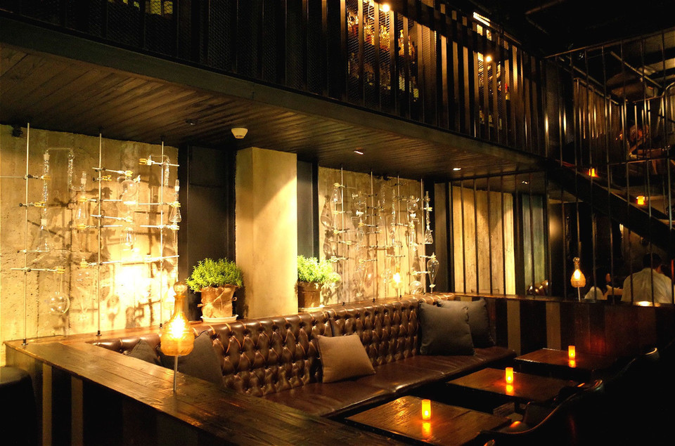 巨鹿路158号地下酒吧