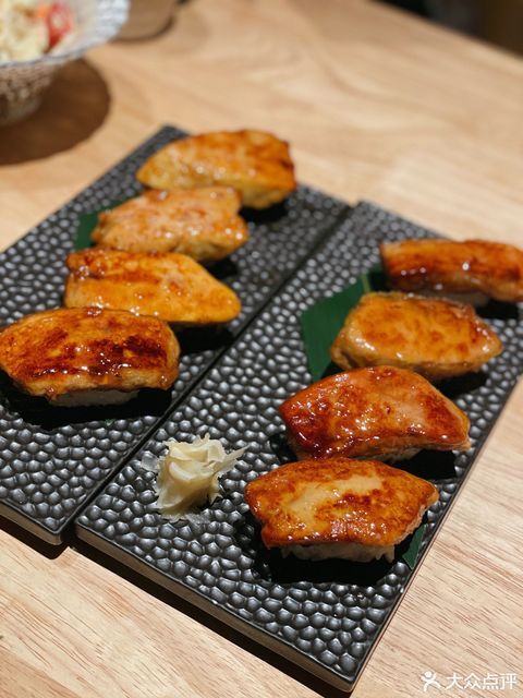 法国顶级a1鹅肝手握图片