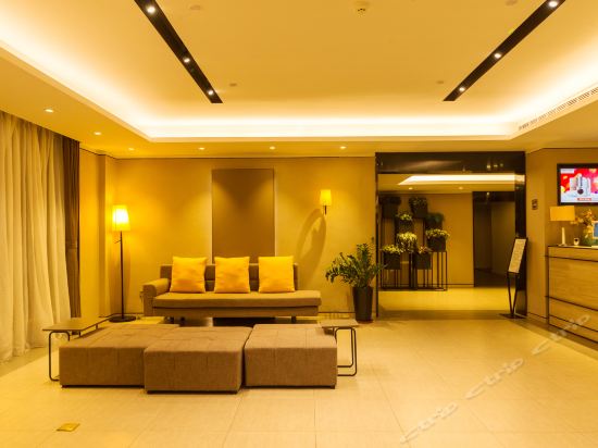 莫泰酒店(济南高新区舜华路国际会展中心店)