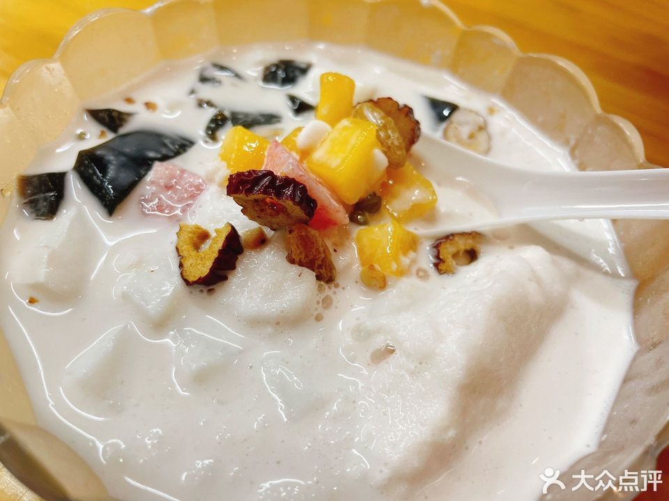 正宗海南特色十三艺清补凉甩饼