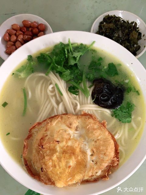 大鱼汤面推荐菜:金天供应鱼汤面位于扬州市仪征市前进西路中国建设