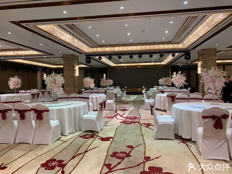 曲园酒楼(祝融路)地址(位置,怎么去,怎么走,在哪,在哪里,在哪儿):衡阳