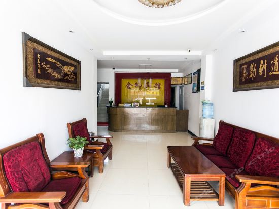 金狮宾馆(春丰花园西北)