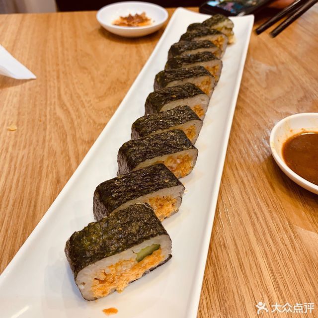 招牌海苔肉松寿司图片